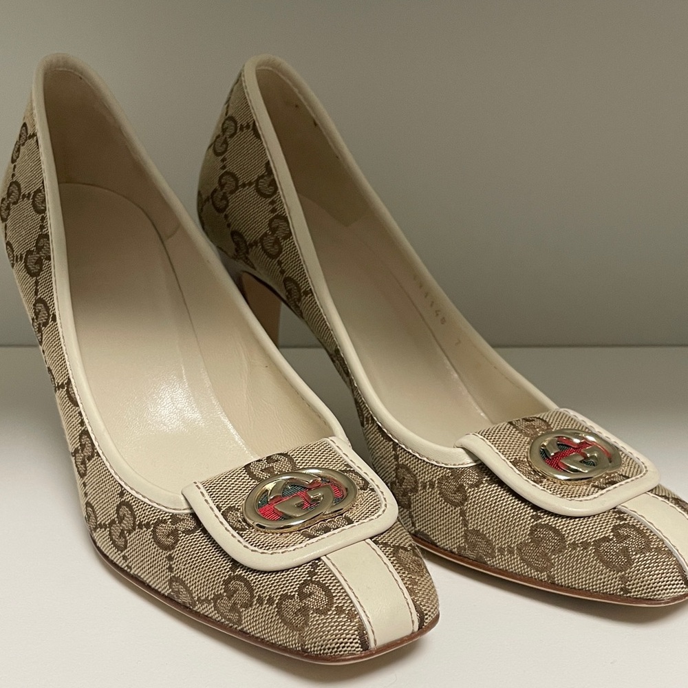 Gucci Beige and Cream Monogram Heels